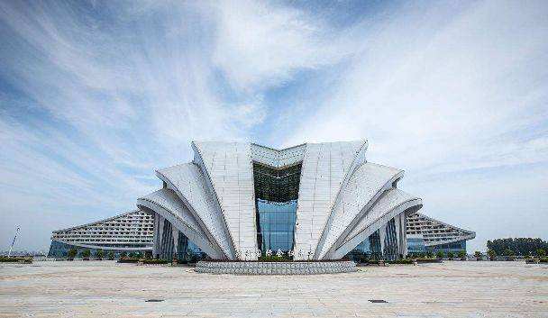 深昌鴻參加2015中國中部給排水與泵管閥、水處理膜技術(shù)設(shè)備展覽會